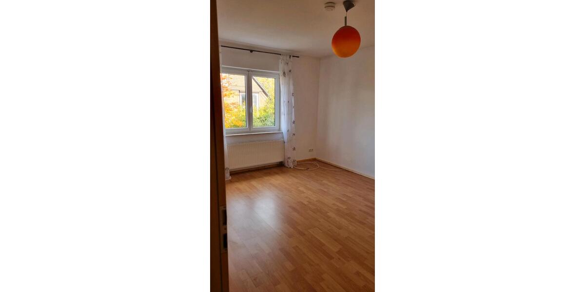 Etagenwohnung Braunschweig Lehndorf-Watenbüttel - 1 Zimmer, 110 m&sup2;, 450&euro; | Angebot:24239332