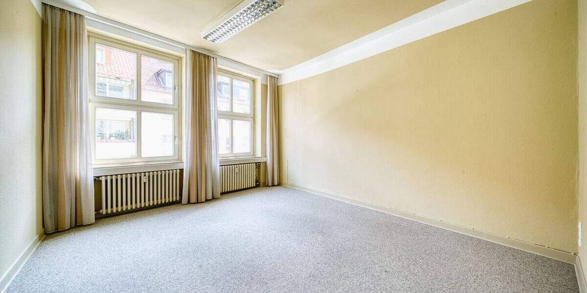 Gewerbeobjekt Hildesheim Mitte - 1 Zimmer, 260 m&sup2;, 2.080&euro; | Angebot:26816436