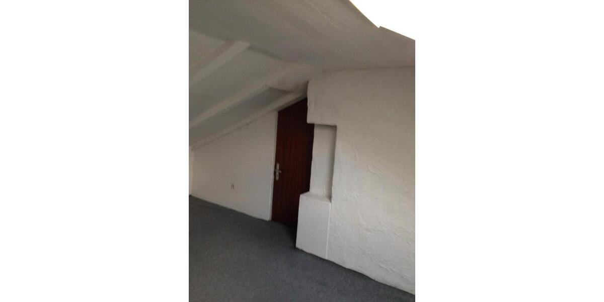 Dachgeschoßwohnung Braunschweig Wabe-Schunter-Beberbach - 3 Zimmer, 80 m&sup2;, 1.200&euro; | Angebot:26214824
