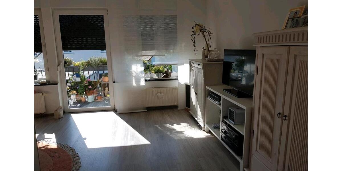 Helle, großzügige 4-Zimmer-Wohnung in Seenähe. zimmer