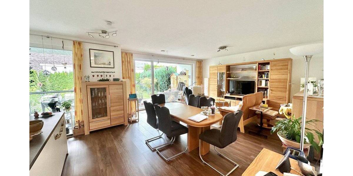 Etagenwohnung Hildesheim Ochtersum - 3 Zimmer, 105 m&sup2;, 1.250&euro; | Angebot:26830362