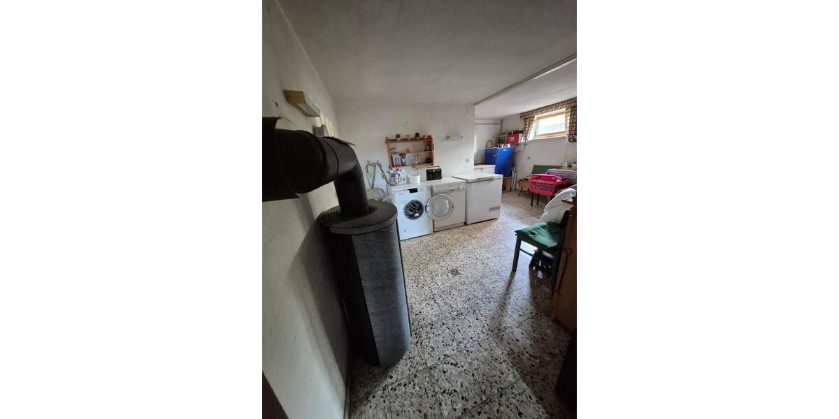 Mehrfamilienhaus, Wohnhaus Bad Salzdetfurth - 9 Zimmer, 160 m&sup2;, 260.000&euro; | Angebot:27203170