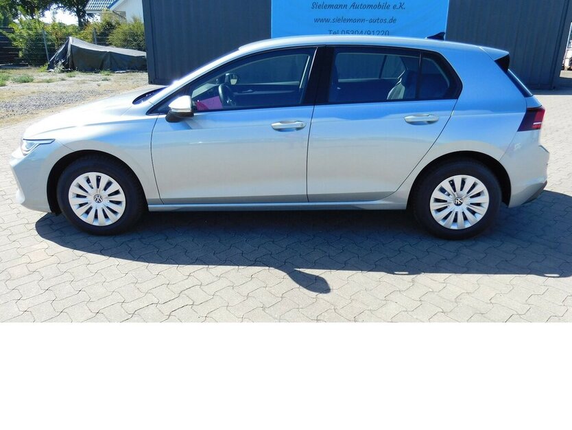 VW Golf VIII 1.5 TSI Navi Klima 6.700 km 21.690 € Vordorf 38533