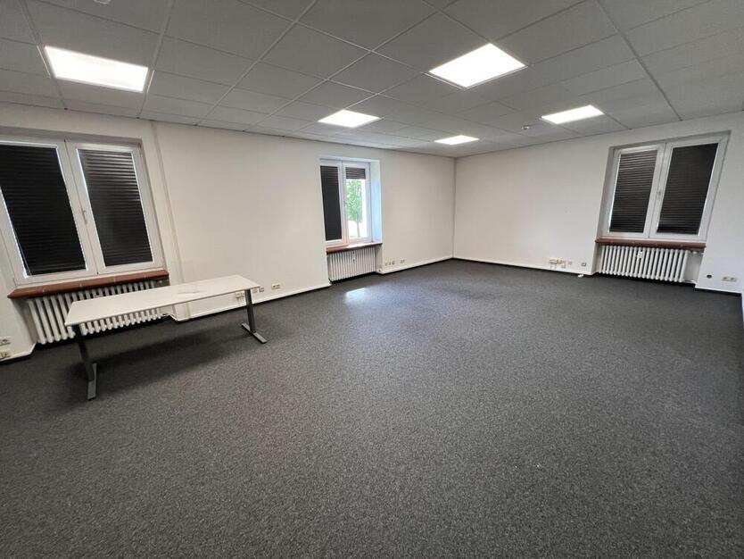Büros zur Miete: von 208 m² bis 1.011 m² zimmer