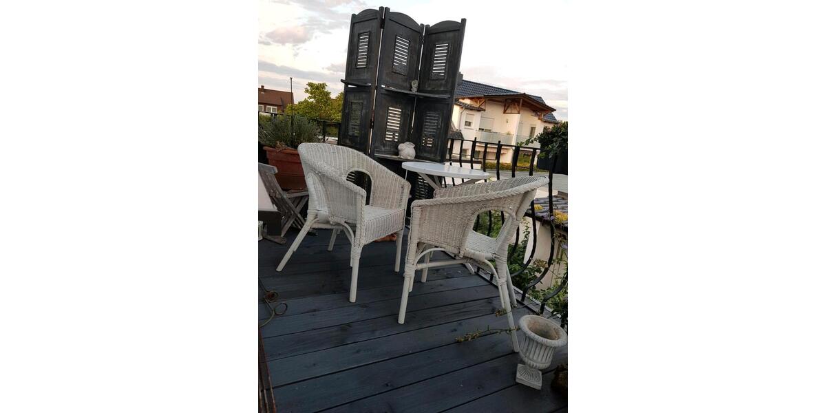 Helle, großzügige 4-Zimmer-Wohnung in Seenähe. zimmer