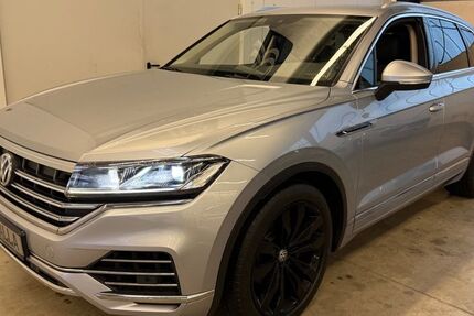 VW Touareg 161.500 km 33.900 &euro; Braunschweig 38112
