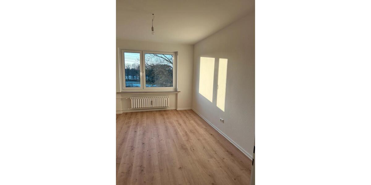 Etagenwohnung Braunschweig Lehndorf-Watenbüttel - 3 Zimmer, 85 m&sup2;, 990&euro; | Angebot:24853031