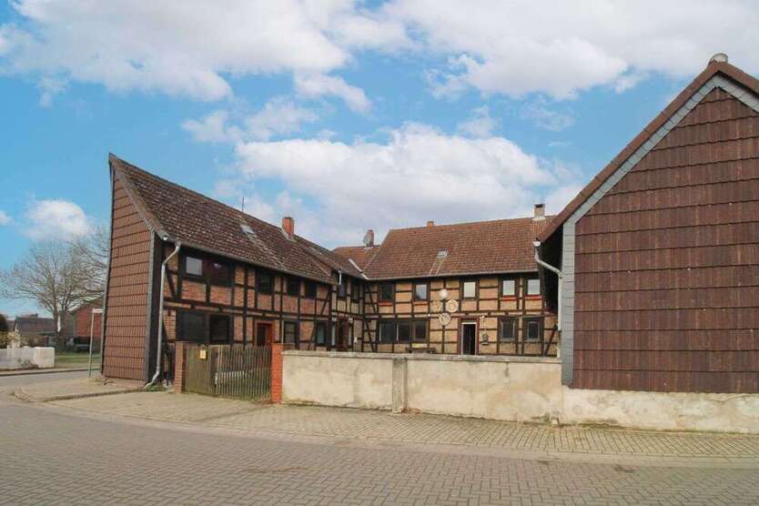 Haus zum Kaufen in Vechelde 199.000 € 376.15 m²