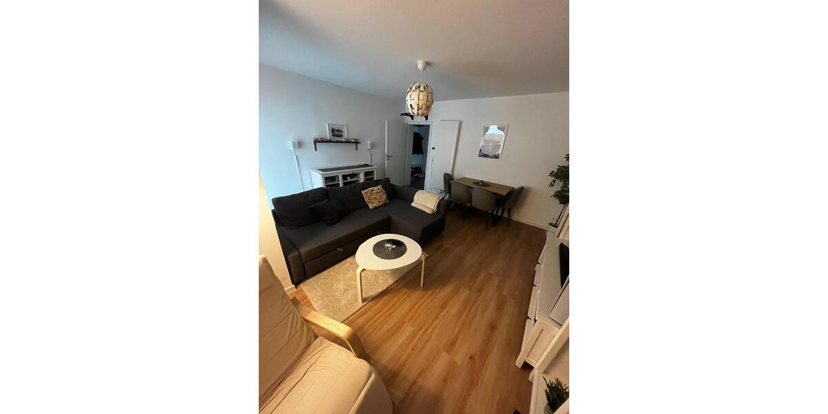 Charmante Wohnung mit Einbauküche, Balkon & Garage zimmer