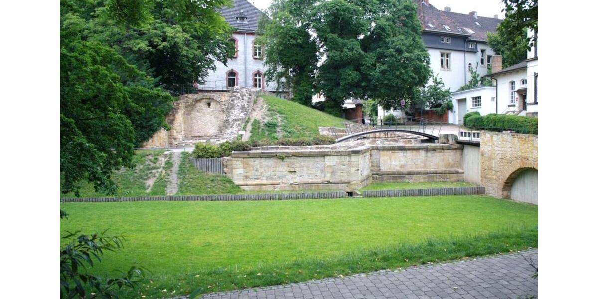 Einfamilienhaus zu vermieten - Wohnen am „Burgpark“ 2 zimmer