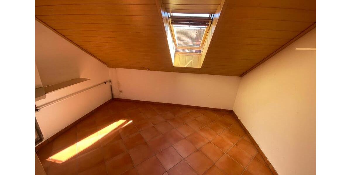 Dachgeschoßwohnung Wendeburg - 3 Zimmer, 88 m&sup2;, 249.000&euro; | Angebot:27273562