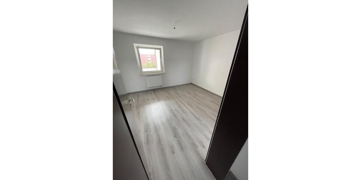 Etagenwohnung Braunschweig Timmerlah-Geitelde-Stiddien - 2 Zimmer, 69 m&sup2;, 140.000&euro; | Angebot:24707963