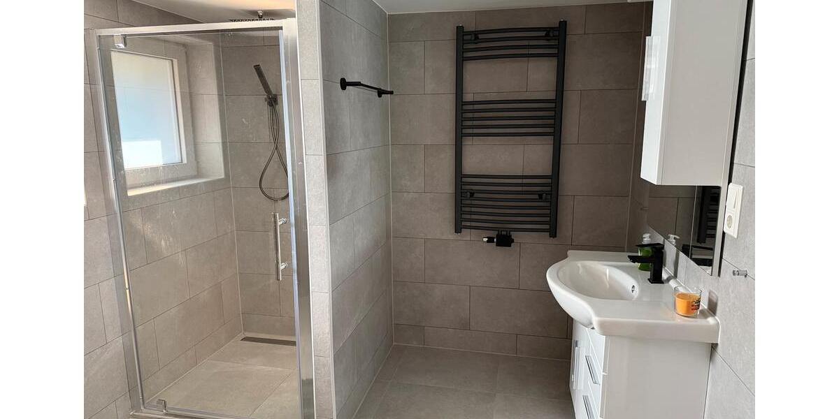 Doppelhaushälfte Baddeckenstedt - 5 Zimmer, 180 m&sup2;, 1.300&euro; | Angebot:26229523