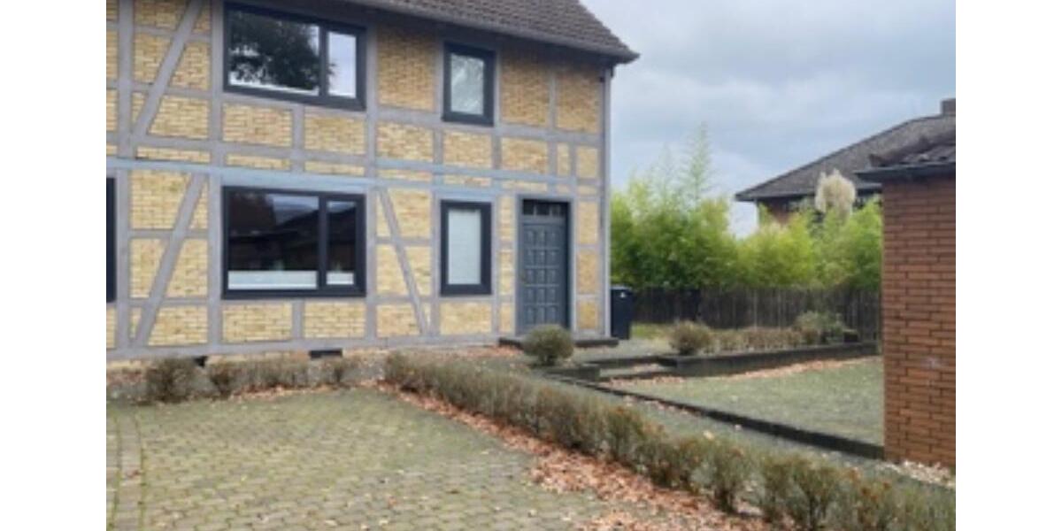 Einfamilienhaus Schwülper - 8 Zimmer, 230 m&sup2;, 2.500&euro; | Angebot:26364965