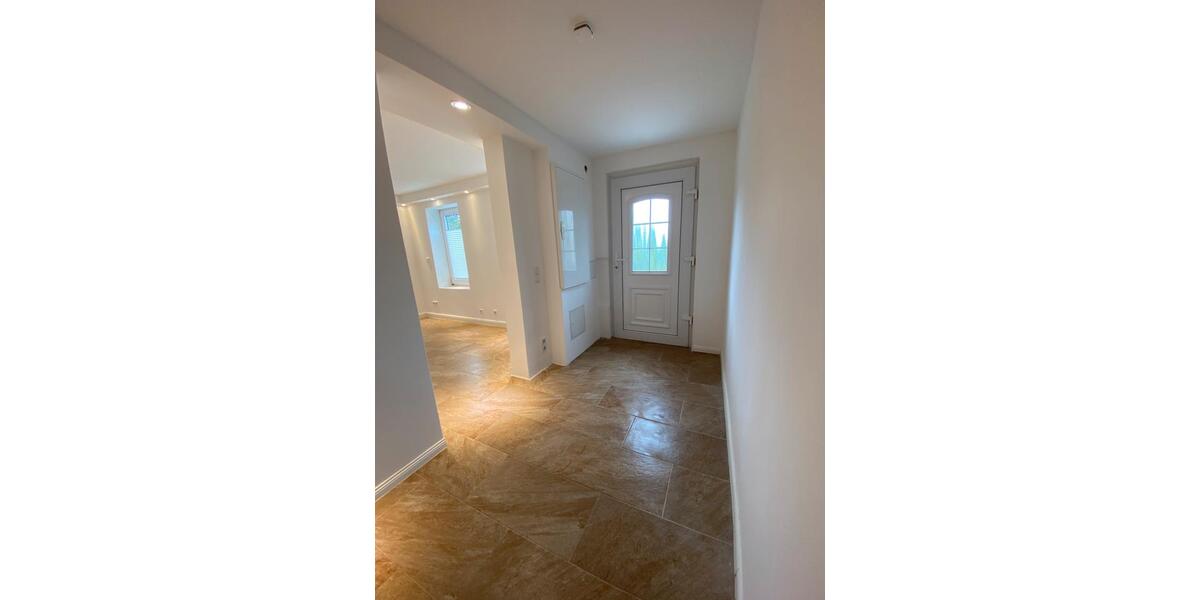 Doppelhaushälfte Bad Salzdetfurth - 6 Zimmer, 140 m&sup2;, 169.000&euro; | Angebot:26819888