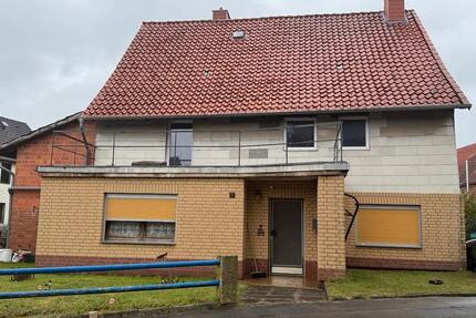 Haus Bockenem - 6 Zimmer, 160 m&sup2;, 70.000&euro; | Angebot:26675712