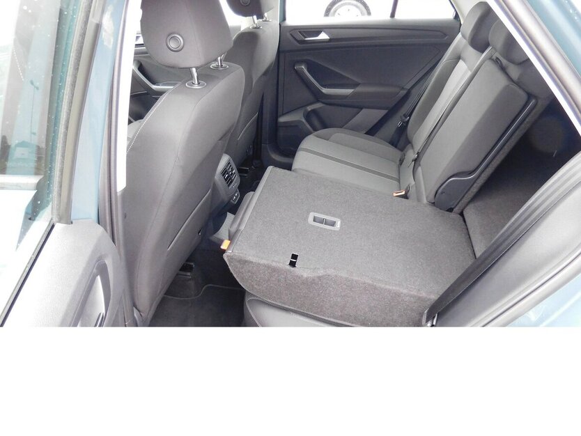 VW T-Roc 1.5 Life TSI BMT Navi Klima Standheizung 29.700 km 23.990 € Vordorf 38533