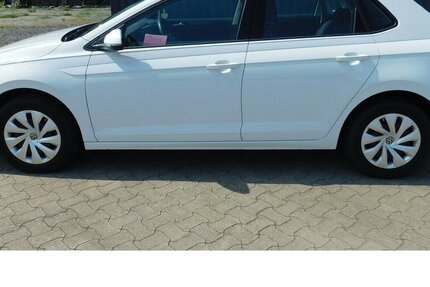 VW Polo 1.0 Life MPI BMT 4Trg Klima Navi LED 13.400 km 15.390 € Vordorf 38533