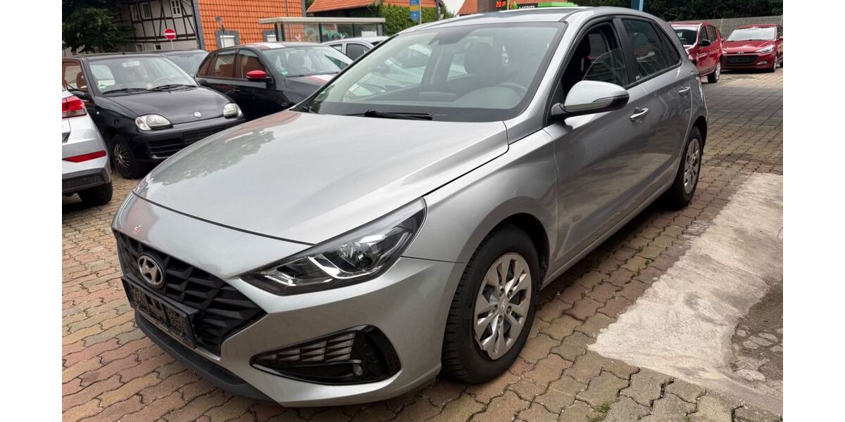 Hyundai i30 180.000 km 8.800 &euro; Wolfenbüttel (Halchter) 38304
