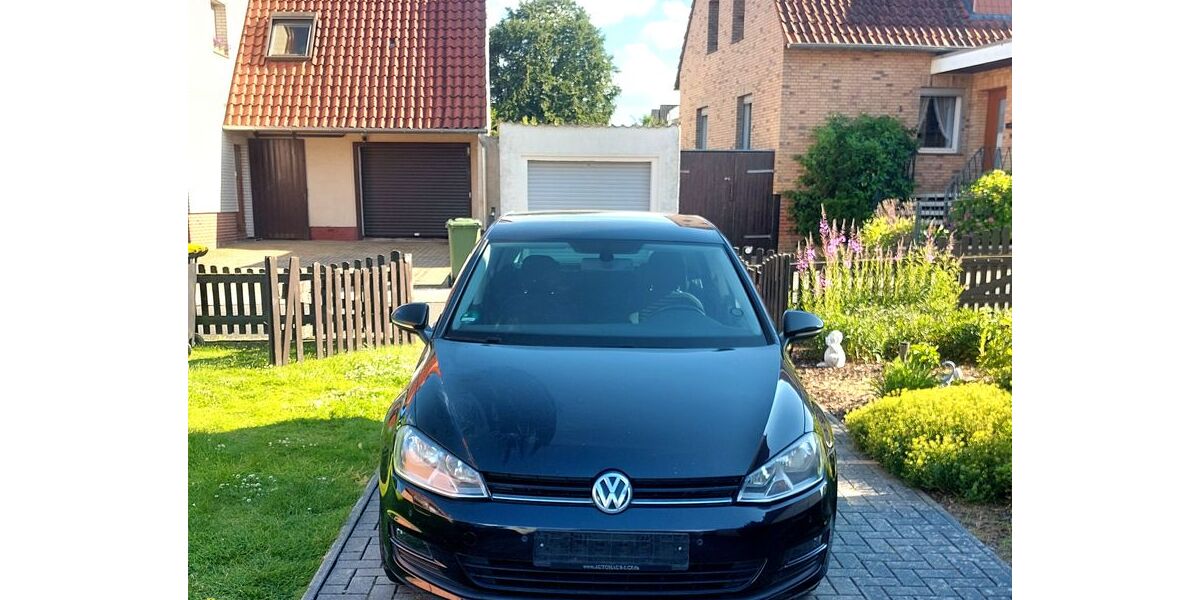 VW Golf 138.000 km 7.500 &euro; Holle 31188