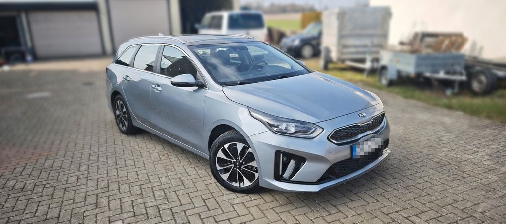 Kia ceed Sportswagon 74.500 km 18.500 &euro; Salzgitter 38229