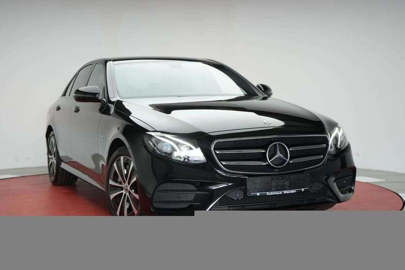 Mercedes-Benz E 300 91.000 km 28.490 € Braunschweig 38110