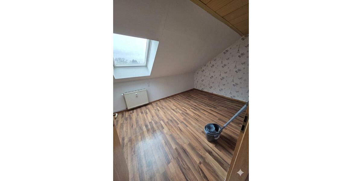Dachgeschoßwohnung Salzgitter Ortschaft Ost - 3 Zimmer, 80 m&sup2;, 550&euro; | Angebot:26041130