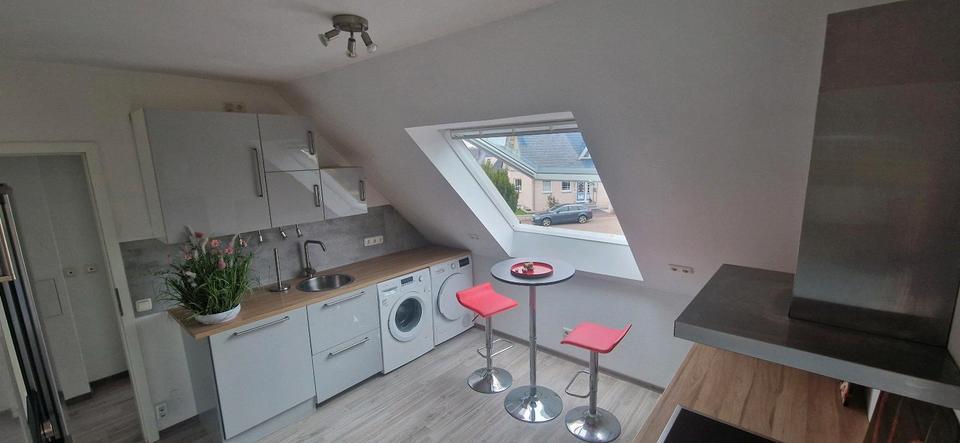 Helle, großzügige 4-Zimmer-Wohnung in Seenähe. zimmer