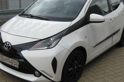 Toyota Aygo (X) 48.000 km 11.900 &euro; Hildesheim 31139