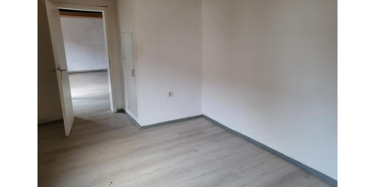 Erdgeschoßwohnung Salzgitter Ortschaft Südost - 3 Zimmer, 70 m&sup2;, 380&euro; | Angebot:26233643