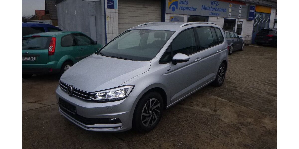 VW Touran 156.123 km 17.395 € Hillerse 38543