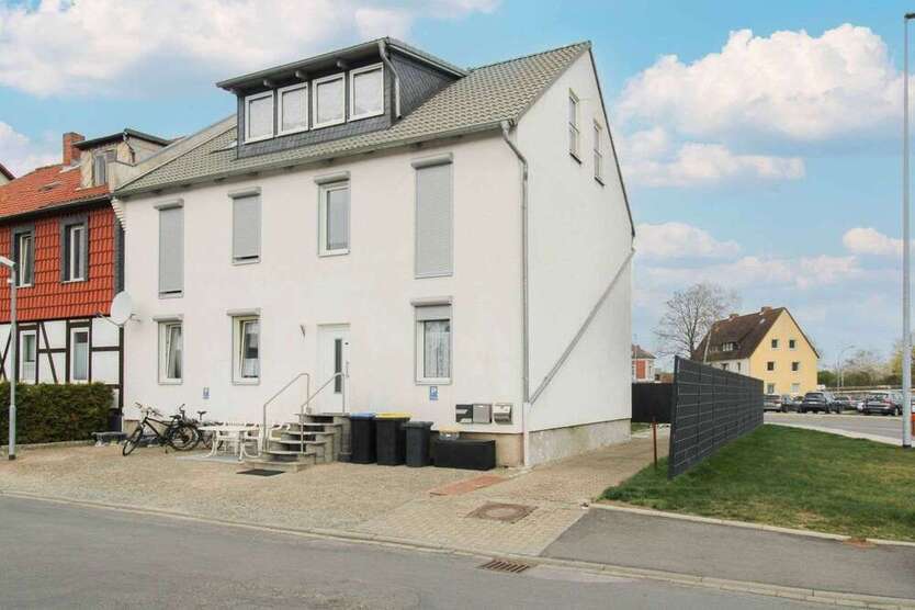 Haus zum Kaufen in Wolfenbüttel 365.000 € 196.15 m²