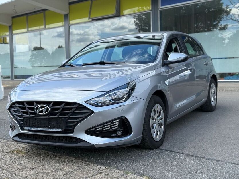 i30