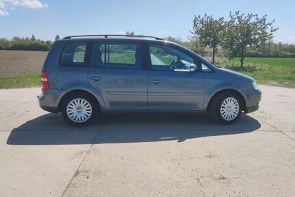 VW Touran 193.500 km 3.000 € Cremlingen 38162