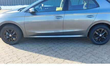 Skoda Fabia 1.0 Ambition MPI BMT Navi Klima 13.700 km 14.990 &euro; Vordorf 38533