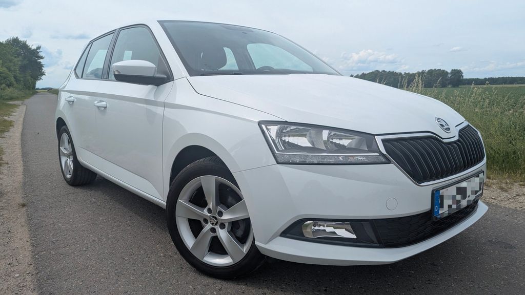 Skoda Fabia 52.800 km 9.490 &euro; Edemissen 31234