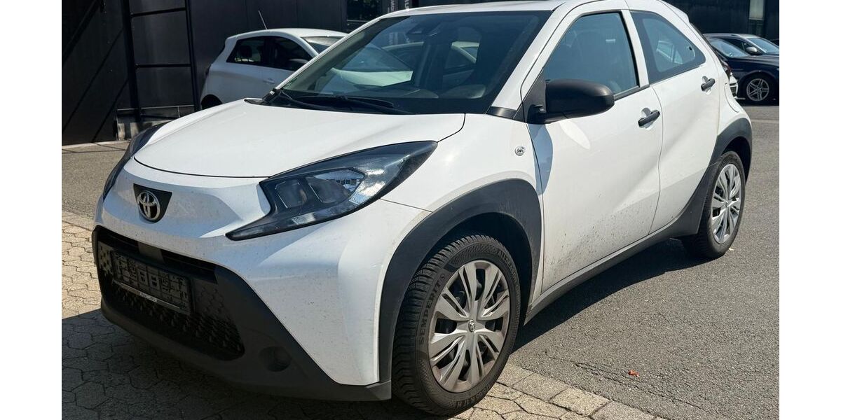 Toyota Aygo (X) 36.950 km 10.990 &euro; Braunschweig 38122