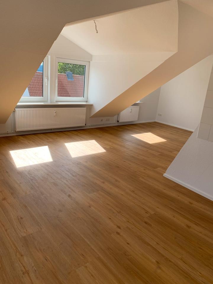 Weitblick 1 Zimmer DG-Wohnung 5 km südlich von Hildesheim
