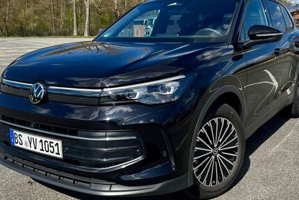 VW Tiguan 18.500 km 32.900 &euro; Braunschweig 38118