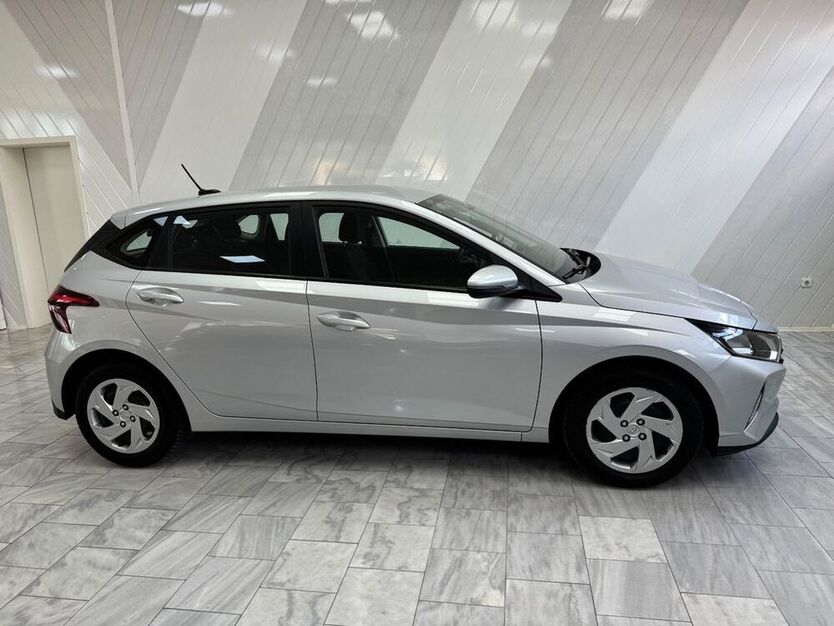 i20