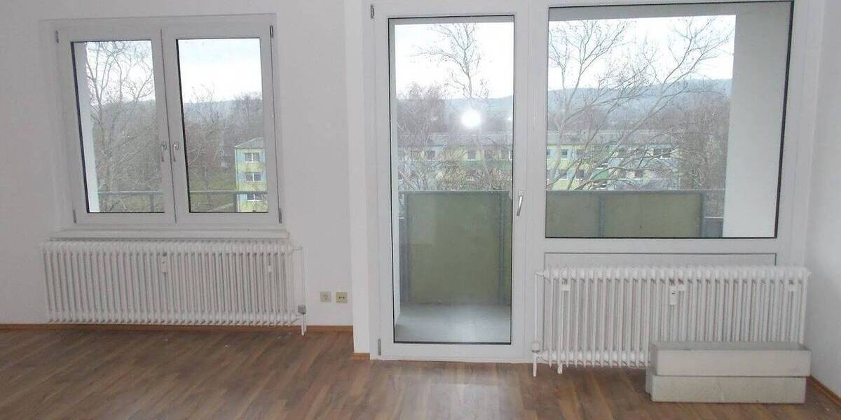 Etagenwohnung Salzgitter Lebenstedt - 3 Zimmer, 73 m&sup2;, 387&euro; | Angebot:26804989