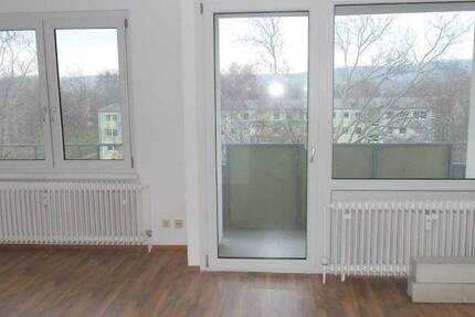 Wohnung Salzgitter Lebenstedt - 3 Zimmer, 73 m&sup2;, 387&euro; | Angebot:26804989
