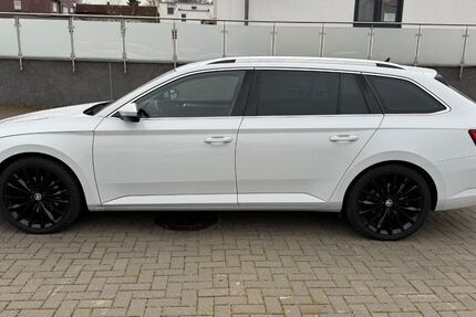 Skoda Superb 182.936 km 15.900 € Salzgitter-Lebenstedt 38226