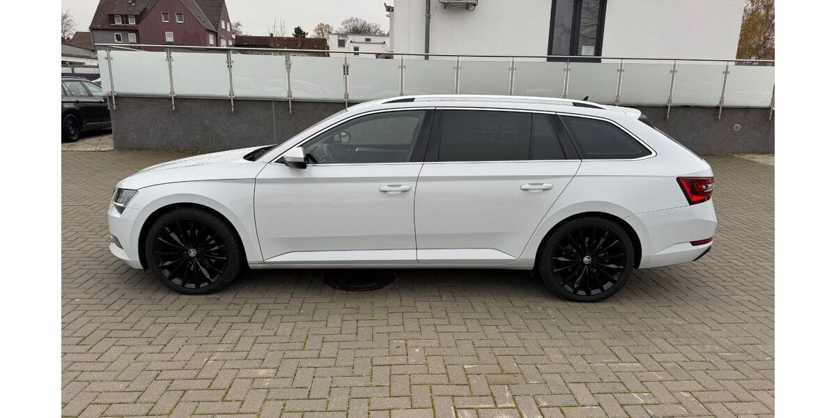 Skoda Superb 182.936 km 15.900 € Salzgitter-Lebenstedt 38226