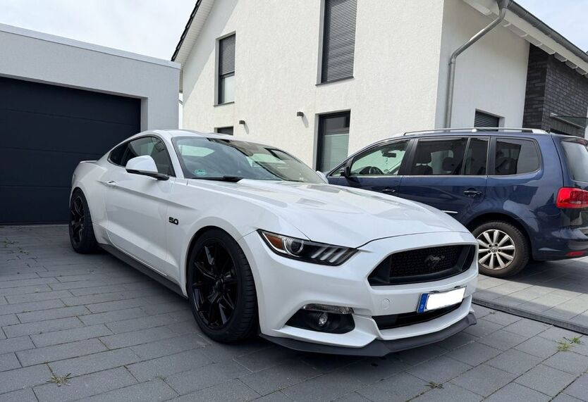 Ford Mustang 128.000 km 30.600 € Braunschweig 38100