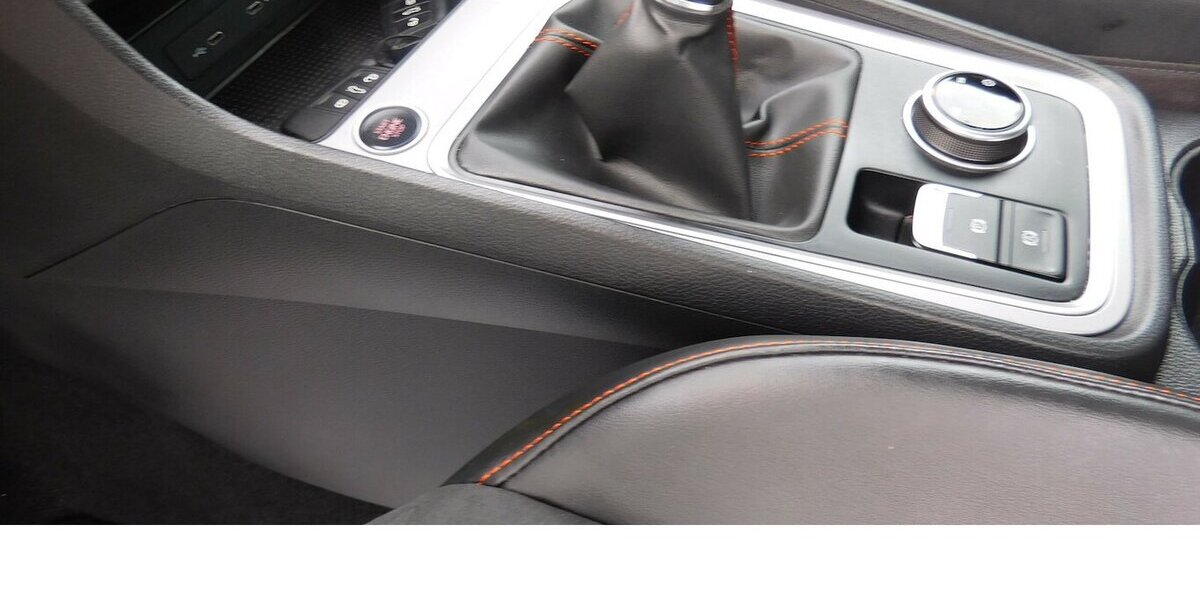 Seat Ateca 1.5 Fr-Line BMT Navi Klima Alu Radio 28.800 km 23.990 &euro; Vordorf 38533