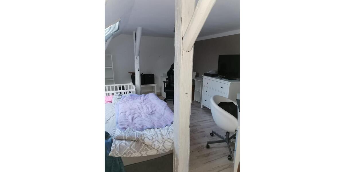 Große 4- Zimmer Dachgeschosswohnung im Zentrum von Wendeburg 4 zimmer