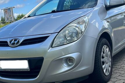 Hyundai i20 148.000 km 3.299 &euro; Salzgitter 38226