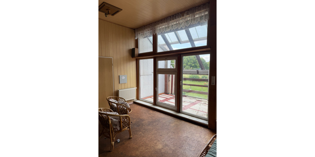 Viel Platz & großes Potenzial: Einfamilienhaus mit Halle und großem Grundstück in Söhlde 8 zimmer