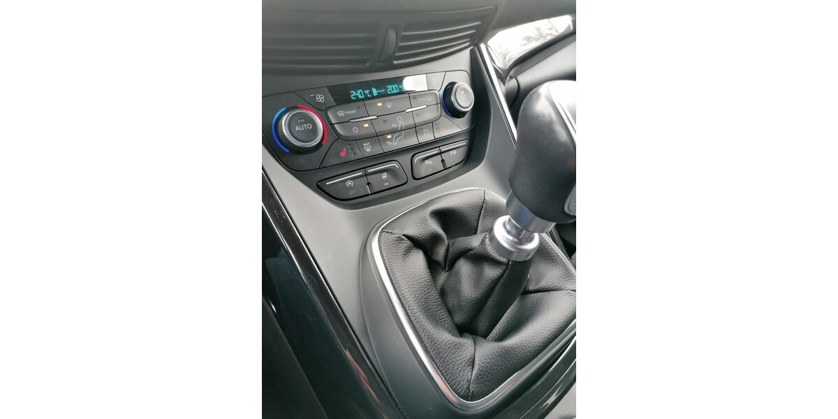 Ford Kuga 128.000 km 11.900 &euro; Wolfenbüttel 38300